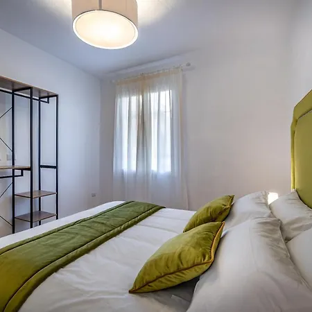 Apartment Jcl First In The Hearth Of Florence